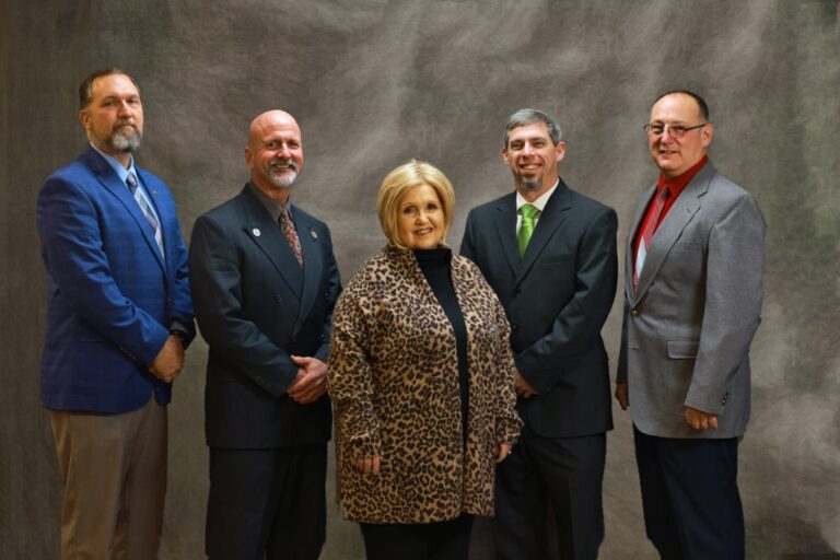 Full Council with Mayor Photo